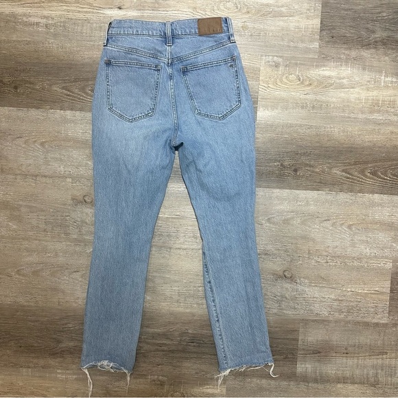 Madewell The Perfect Vintage Jean in Bradwell Wash - Picture 7 of 12